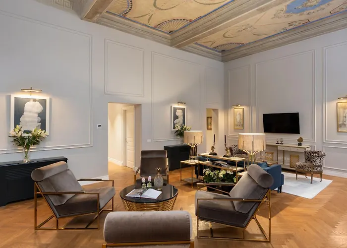 Pazzi Penthouse Luxury Apartment In Florence By Palazzo Vitali