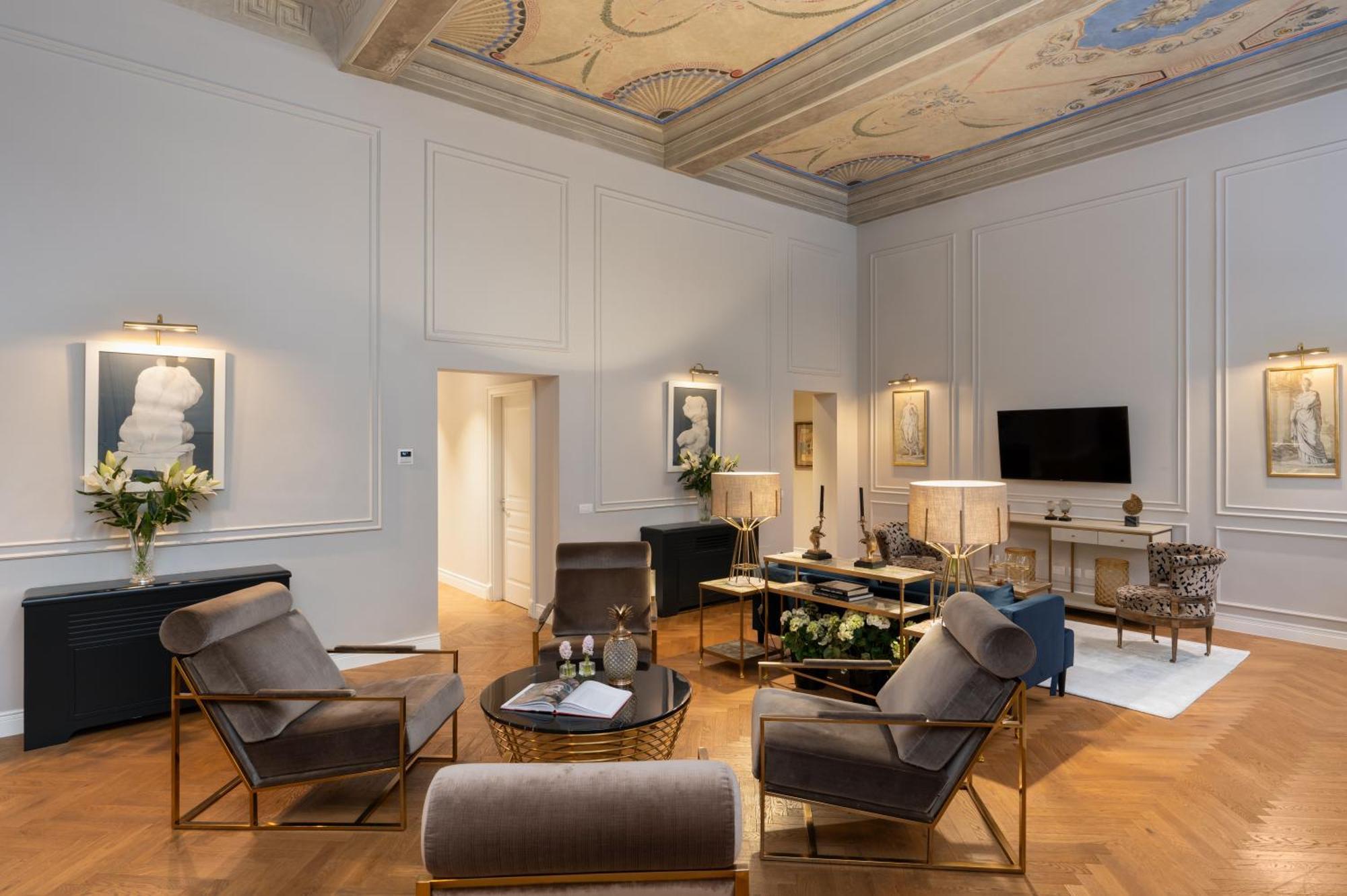 Apartamento Pazzi Penthouse Luxury In By Palazzo Vitali *
